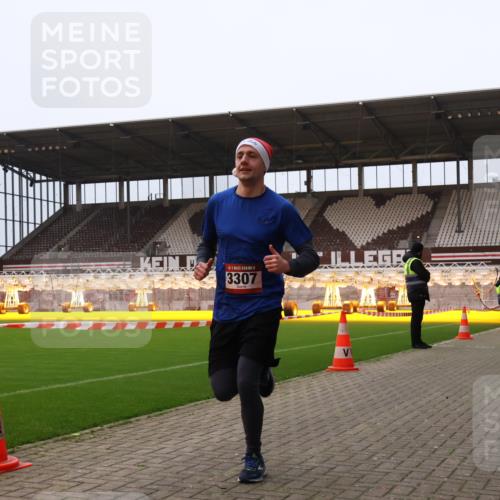 08.12.2024 - St. Pauli X-Mass-Run No. 14 Yannick Fuchs http://msf.ph/oto/7473045 08.12.2024 09:53:24 Ziel 183, 859, 2084, 2844, 3023, 3307 meine-sportfotos.de