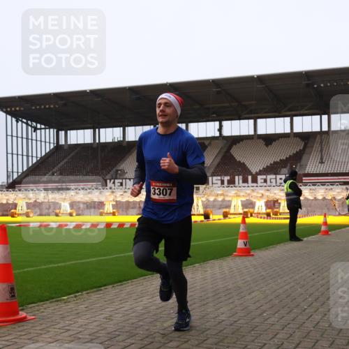 08.12.2024 - St. Pauli X-Mass-Run No. 14 Yannick Fuchs http://msf.ph/oto/7473048 08.12.2024 09:53:24 Ziel 183, 859, 2084, 2844, 3023, 3307 meine-sportfotos.de