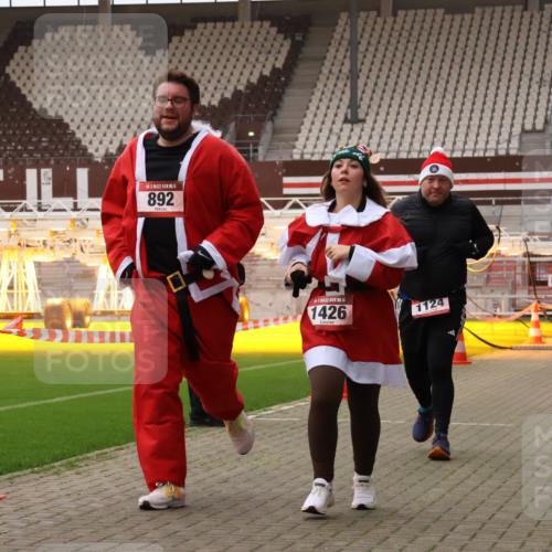08.12.2024 - St. Pauli X-Mass-Run No. 14 Yannick Fuchs http://msf.ph/oto/7473049 08.12.2024 10:07:18 Ziel 129, 165, 892, 1007, 1124, 1426, 1720, 2099, 2208, 2843, 2861, 2888, 3153, 3338, 3342 meine-sportfotos.de