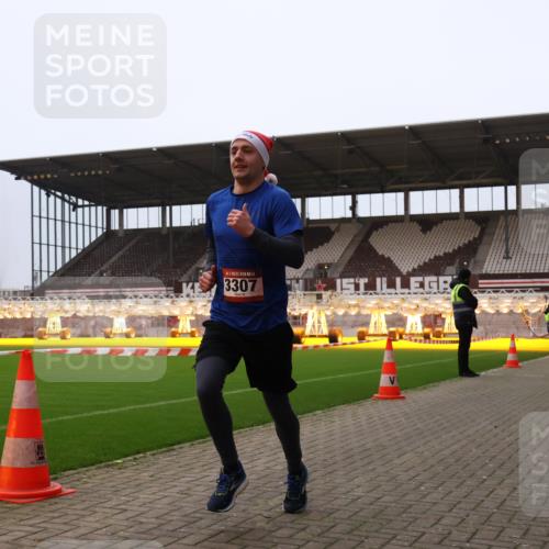 08.12.2024 - St. Pauli X-Mass-Run No. 14 Yannick Fuchs http://msf.ph/oto/7473051 08.12.2024 09:53:24 Ziel 183, 859, 2084, 2844, 3023, 3307 meine-sportfotos.de