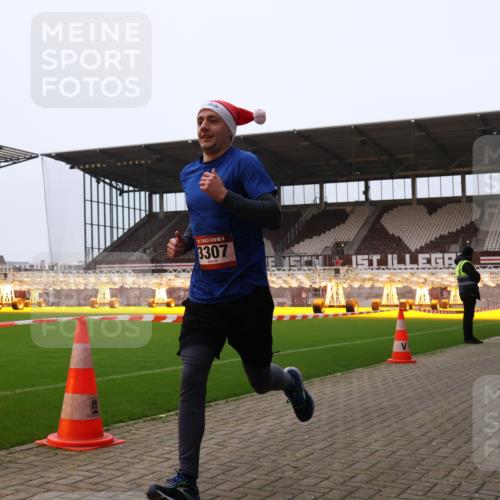 08.12.2024 - St. Pauli X-Mass-Run No. 14 Yannick Fuchs http://msf.ph/oto/7473059 08.12.2024 09:53:24 Ziel 183, 859, 2084, 2844, 3023, 3307 meine-sportfotos.de