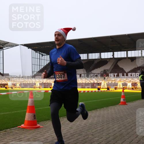 08.12.2024 - St. Pauli X-Mass-Run No. 14 Yannick Fuchs http://msf.ph/oto/7473061 08.12.2024 09:53:24 Ziel 183, 859, 2084, 2844, 3023, 3307 meine-sportfotos.de