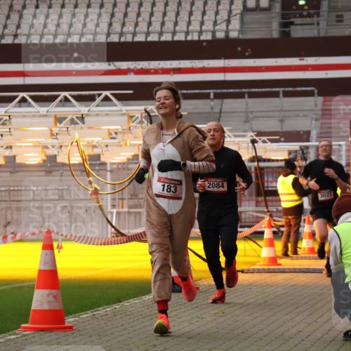 08.12.2024 - St. Pauli X-Mass-Run No. 14 Yannick Fuchs http://msf.ph/oto/7473079 08.12.2024 09:53:27 Ziel 183, 859, 2084, 2844, 3023, 3307 meine-sportfotos.de