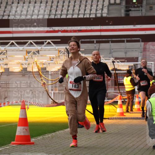 08.12.2024 - St. Pauli X-Mass-Run No. 14 Yannick Fuchs http://msf.ph/oto/7473082 08.12.2024 09:53:27 Ziel 183, 859, 2084, 2844, 3023, 3307 meine-sportfotos.de