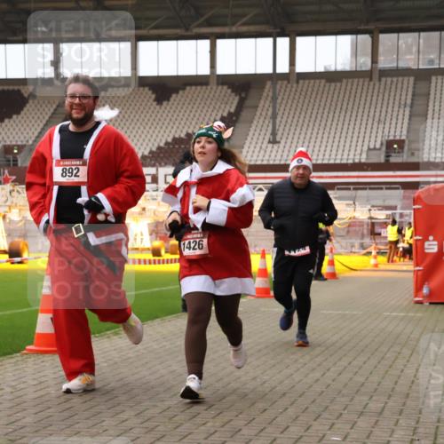 08.12.2024 - St. Pauli X-Mass-Run No. 14 Yannick Fuchs http://msf.ph/oto/7473087 08.12.2024 10:07:18 Ziel 129, 165, 892, 1007, 1124, 1426, 1720, 2099, 2208, 2843, 2861, 2888, 3153, 3338, 3342 meine-sportfotos.de