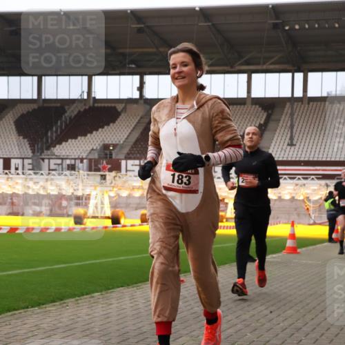 08.12.2024 - St. Pauli X-Mass-Run No. 14 Yannick Fuchs http://msf.ph/oto/7473159 08.12.2024 09:53:31 Ziel 183, 859, 1818, 2084, 2844, 3023 meine-sportfotos.de