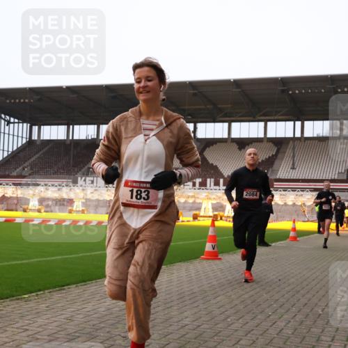 08.12.2024 - St. Pauli X-Mass-Run No. 14 Yannick Fuchs http://msf.ph/oto/7473173 08.12.2024 09:53:32 Ziel 183, 859, 1818, 2084, 2844, 3023 meine-sportfotos.de