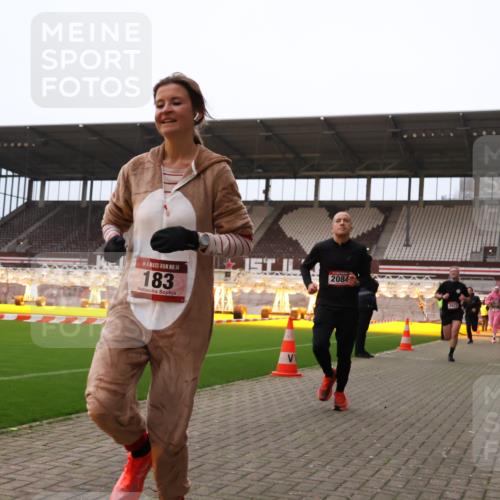 08.12.2024 - St. Pauli X-Mass-Run No. 14 Yannick Fuchs http://msf.ph/oto/7473176 08.12.2024 09:53:32 Ziel 183, 859, 1818, 2084, 2844, 3023 meine-sportfotos.de