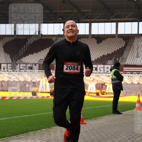 08.12.2024 - St. Pauli X-Mass-Run No. 14 Yannick Fuchs http://msf.ph/oto/7473183 08.12.2024 09:53:32 Ziel 183, 859, 1818, 2084, 2844, 3023 meine-sportfotos.de