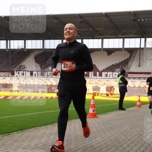 08.12.2024 - St. Pauli X-Mass-Run No. 14 Yannick Fuchs http://msf.ph/oto/7473194 08.12.2024 09:53:33 Ziel 183, 859, 1818, 2084, 2844, 3023 meine-sportfotos.de