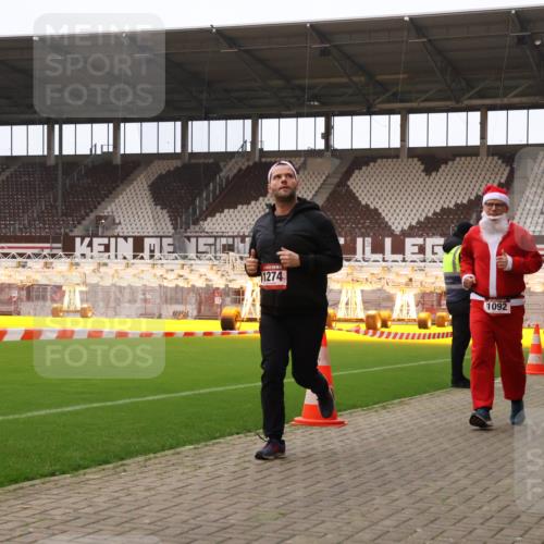 08.12.2024 - St. Pauli X-Mass-Run No. 14 Yannick Fuchs http://msf.ph/oto/7473197 08.12.2024 10:07:39 Ziel 9, 11, 1092, 1152, 1153, 1274, 1297, 1685, 1867, 2350, 2501, 2504, 2505 meine-sportfotos.de
