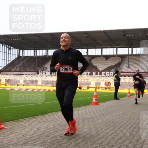 08.12.2024 - St. Pauli X-Mass-Run No. 14 Yannick Fuchs http://msf.ph/oto/7473205 08.12.2024 09:53:33 Ziel 183, 859, 1818, 2084, 2844, 3023 meine-sportfotos.de