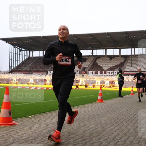08.12.2024 - St. Pauli X-Mass-Run No. 14 Yannick Fuchs http://msf.ph/oto/7473210 08.12.2024 09:53:33 Ziel 183, 859, 1818, 2084, 2844, 3023 meine-sportfotos.de