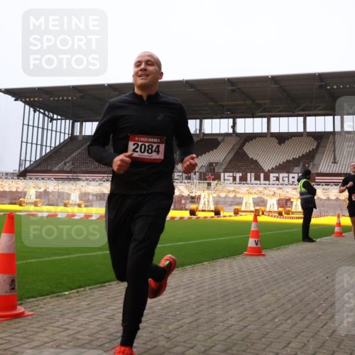 08.12.2024 - St. Pauli X-Mass-Run No. 14 Yannick Fuchs http://msf.ph/oto/7473214 08.12.2024 09:53:33 Ziel 183, 859, 1818, 2084, 2844, 3023 meine-sportfotos.de