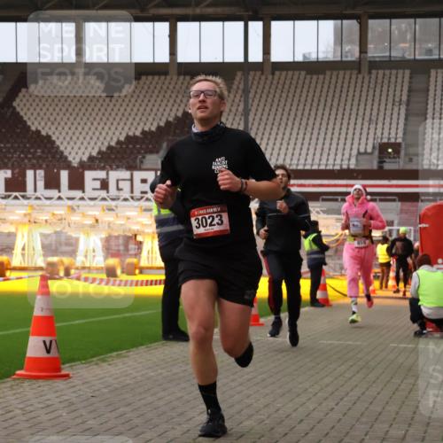 08.12.2024 - St. Pauli X-Mass-Run No. 14 Yannick Fuchs http://msf.ph/oto/7473229 08.12.2024 09:53:34 Ziel 183, 859, 1818, 2084, 2844, 3023 meine-sportfotos.de