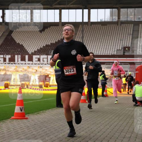 08.12.2024 - St. Pauli X-Mass-Run No. 14 Yannick Fuchs http://msf.ph/oto/7473232 08.12.2024 09:53:35 Ziel 183, 859, 1818, 2084, 2844, 3023 meine-sportfotos.de