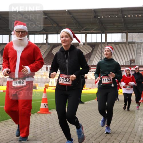 08.12.2024 - St. Pauli X-Mass-Run No. 14 Yannick Fuchs http://msf.ph/oto/7473240 08.12.2024 10:07:41 Ziel 9, 11, 1092, 1152, 1153, 1274, 1297, 1685, 1867, 2350, 2501, 2504, 2505 meine-sportfotos.de