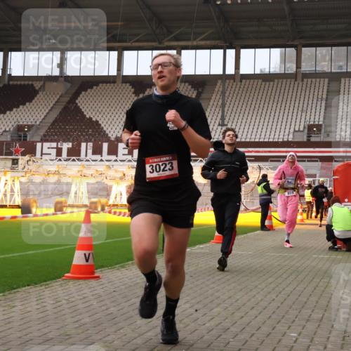 08.12.2024 - St. Pauli X-Mass-Run No. 14 Yannick Fuchs http://msf.ph/oto/7473252 08.12.2024 09:53:35 Ziel 183, 859, 1818, 2084, 2844, 3023 meine-sportfotos.de