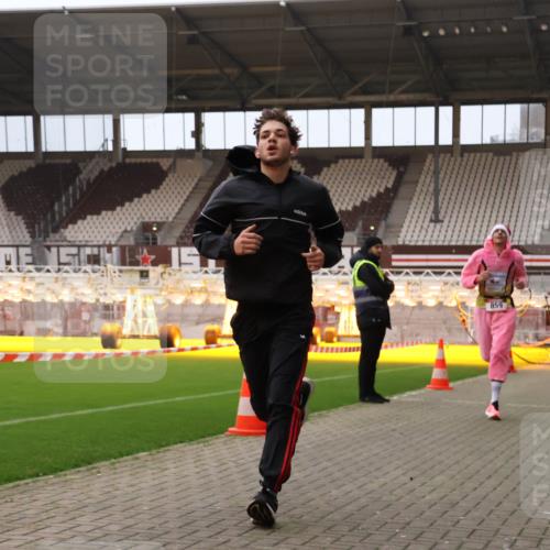 08.12.2024 - St. Pauli X-Mass-Run No. 14 Yannick Fuchs http://msf.ph/oto/7473278 08.12.2024 09:53:36 Ziel 183, 859, 1818, 2084, 2844, 3023 meine-sportfotos.de