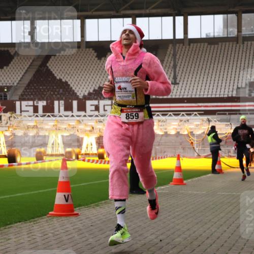 08.12.2024 - St. Pauli X-Mass-Run No. 14 Yannick Fuchs http://msf.ph/oto/7473310 08.12.2024 09:53:38 Ziel 183, 859, 1818, 2084, 2844, 3023 meine-sportfotos.de