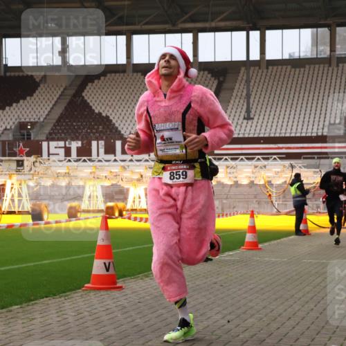 08.12.2024 - St. Pauli X-Mass-Run No. 14 Yannick Fuchs http://msf.ph/oto/7473317 08.12.2024 09:53:38 Ziel 183, 859, 1818, 2084, 2844, 3023 meine-sportfotos.de