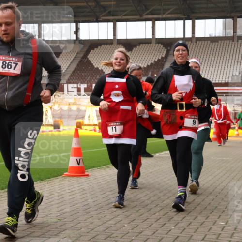 08.12.2024 - St. Pauli X-Mass-Run No. 14 Yannick Fuchs http://msf.ph/oto/7473319 08.12.2024 10:07:46 Ziel 9, 11, 1092, 1152, 1153, 1274, 1297, 1685, 1867, 2350, 2501, 2504, 2505, 3010, 3012 meine-sportfotos.de