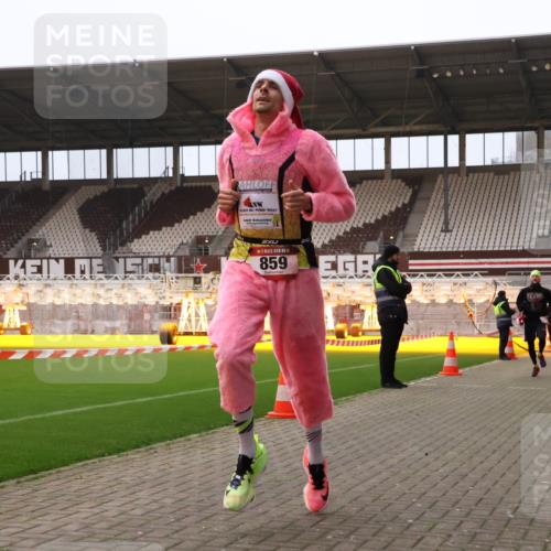 08.12.2024 - St. Pauli X-Mass-Run No. 14 Yannick Fuchs http://msf.ph/oto/7473343 08.12.2024 09:53:39 Ziel 183, 859, 1818, 2084, 2844, 3023 meine-sportfotos.de