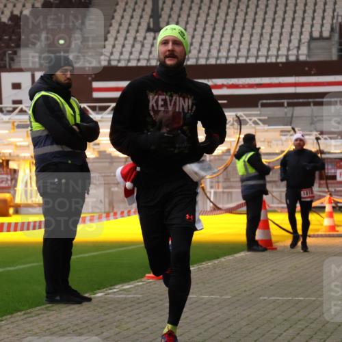 08.12.2024 - St. Pauli X-Mass-Run No. 14 Yannick Fuchs http://msf.ph/oto/7473356 08.12.2024 09:53:41 Ziel 859, 1818, 2844, 3023 meine-sportfotos.de