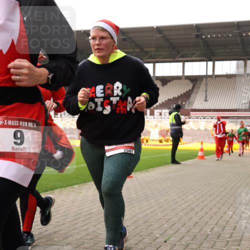 08.12.2024 - St. Pauli X-Mass-Run No. 14 Yannick Fuchs http://msf.ph/oto/7473362 08.12.2024 10:07:48 Ziel 9, 11, 1092, 1152, 1153, 1274, 1297, 1685, 1867, 2350, 2501, 2504, 2505, 3010, 3012 meine-sportfotos.de