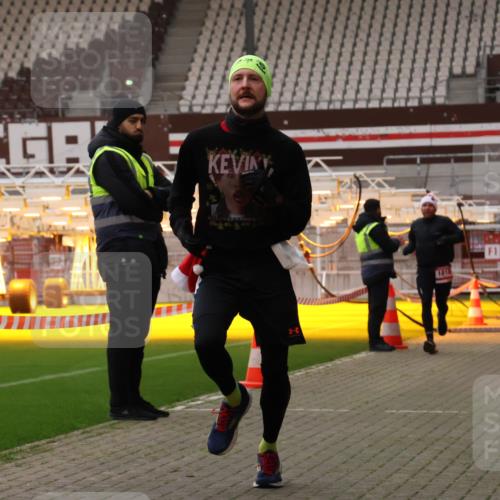 08.12.2024 - St. Pauli X-Mass-Run No. 14 Yannick Fuchs http://msf.ph/oto/7473364 08.12.2024 09:53:41 Ziel 859, 1818, 2844, 3023 meine-sportfotos.de