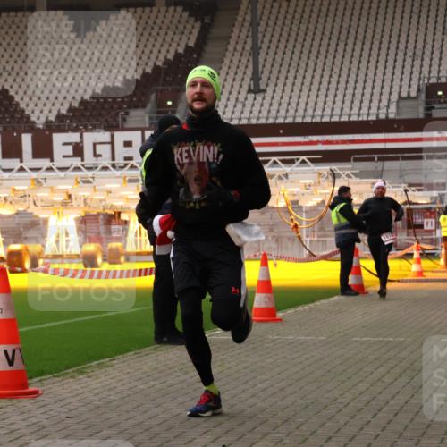 08.12.2024 - St. Pauli X-Mass-Run No. 14 Yannick Fuchs http://msf.ph/oto/7473375 08.12.2024 09:53:42 Ziel 859, 1818, 2844 meine-sportfotos.de