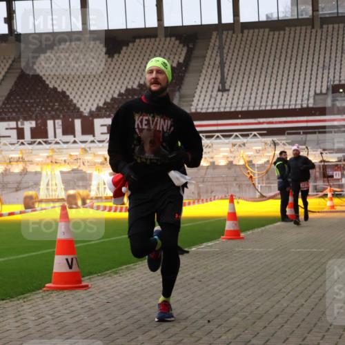 08.12.2024 - St. Pauli X-Mass-Run No. 14 Yannick Fuchs http://msf.ph/oto/7473393 08.12.2024 09:53:42 Ziel 859, 1818, 2844 meine-sportfotos.de