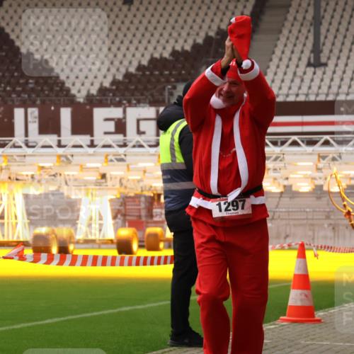 08.12.2024 - St. Pauli X-Mass-Run No. 14 Yannick Fuchs http://msf.ph/oto/7473394 08.12.2024 10:07:52 Ziel 9, 11, 83, 328, 580, 1092, 1152, 1153, 1297, 1685, 1867, 2350, 2501, 2504, 2505, 2587, 2969, 3010, 3012 meine-sportfotos.de