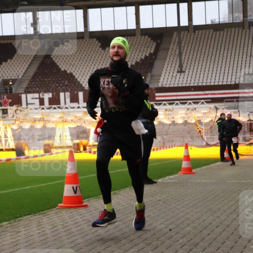 08.12.2024 - St. Pauli X-Mass-Run No. 14 Yannick Fuchs http://msf.ph/oto/7473398 08.12.2024 09:53:42 Ziel 859, 1818, 2844 meine-sportfotos.de