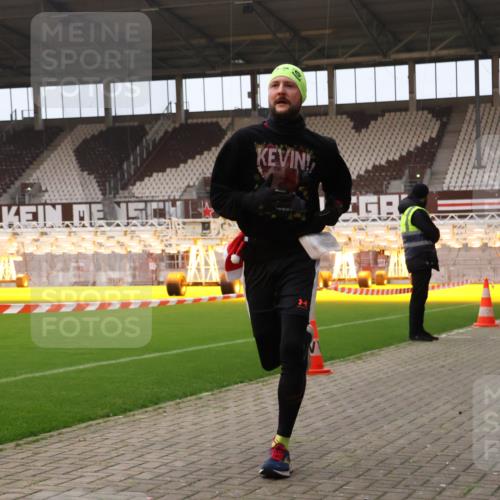 08.12.2024 - St. Pauli X-Mass-Run No. 14 Yannick Fuchs http://msf.ph/oto/7473422 08.12.2024 09:53:43 Ziel 859, 1818, 2844 meine-sportfotos.de