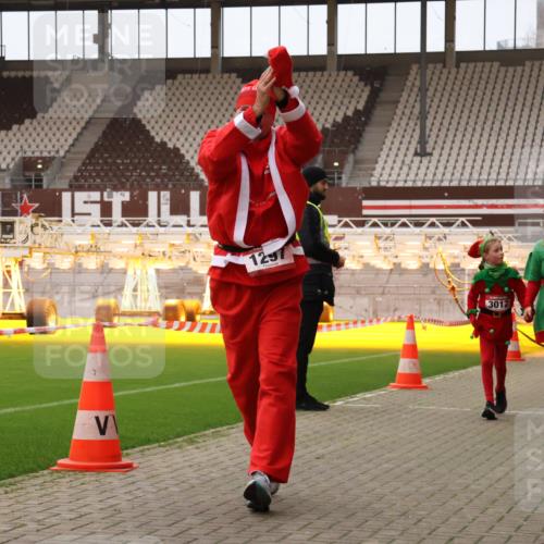 08.12.2024 - St. Pauli X-Mass-Run No. 14 Yannick Fuchs http://msf.ph/oto/7473426 08.12.2024 10:07:53 Ziel 9, 11, 83, 328, 580, 1092, 1297, 1685, 1867, 2350, 2501, 2504, 2505, 2587, 2968, 2969, 3010, 3012 meine-sportfotos.de