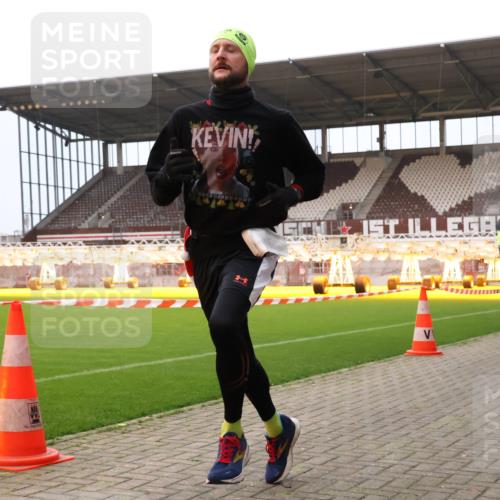 08.12.2024 - St. Pauli X-Mass-Run No. 14 Yannick Fuchs http://msf.ph/oto/7473436 08.12.2024 09:53:43 Ziel 859, 1818, 2844 meine-sportfotos.de