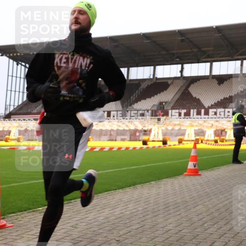 08.12.2024 - St. Pauli X-Mass-Run No. 14 Yannick Fuchs http://msf.ph/oto/7473442 08.12.2024 09:53:43 Ziel 859, 1818, 2844 meine-sportfotos.de