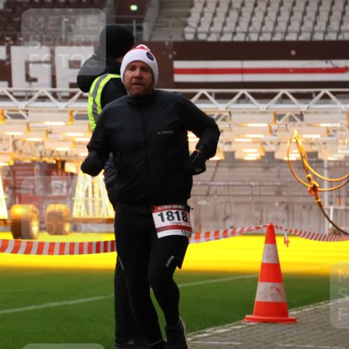 08.12.2024 - St. Pauli X-Mass-Run No. 14 Yannick Fuchs http://msf.ph/oto/7473444 08.12.2024 09:53:45 Ziel 859, 1818, 2844 meine-sportfotos.de