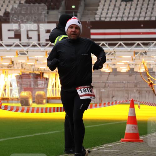 08.12.2024 - St. Pauli X-Mass-Run No. 14 Yannick Fuchs http://msf.ph/oto/7473447 08.12.2024 09:53:45 Ziel 859, 1818, 2844 meine-sportfotos.de