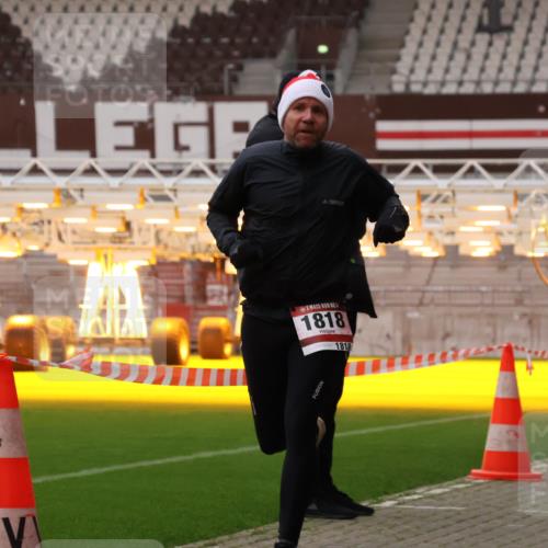 08.12.2024 - St. Pauli X-Mass-Run No. 14 Yannick Fuchs http://msf.ph/oto/7473452 08.12.2024 09:53:46 Ziel 216, 859, 1818, 2844 meine-sportfotos.de