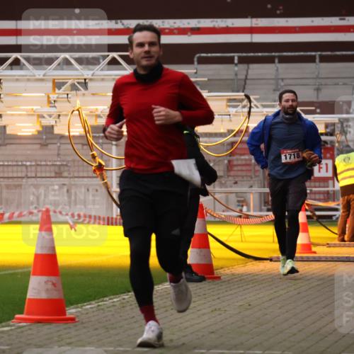 08.12.2024 - St. Pauli X-Mass-Run No. 14 Yannick Fuchs http://msf.ph/oto/7473515 08.12.2024 09:54:01 Ziel 216, 1718, 1850 meine-sportfotos.de