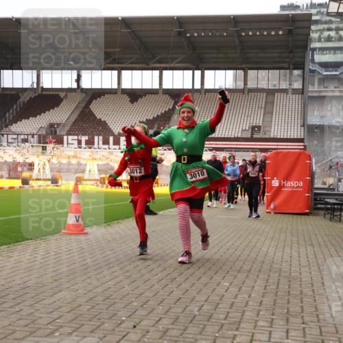 08.12.2024 - St. Pauli X-Mass-Run No. 14 Yannick Fuchs http://msf.ph/oto/7473526 08.12.2024 10:07:56 Ziel 9, 11, 83, 309, 328, 580, 1297, 1390, 1867, 2350, 2501, 2504, 2505, 2587, 2716, 2968, 2969, 3010, 3012 meine-sportfotos.de