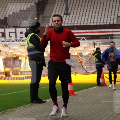 08.12.2024 - St. Pauli X-Mass-Run No. 14 Yannick Fuchs http://msf.ph/oto/7473527 08.12.2024 09:54:02 Ziel 216, 1718, 1850 meine-sportfotos.de