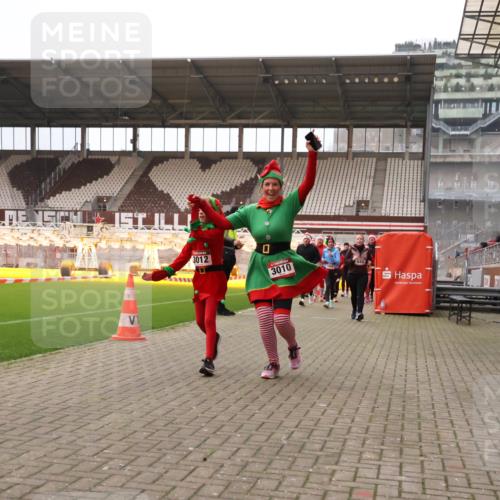 08.12.2024 - St. Pauli X-Mass-Run No. 14 Yannick Fuchs http://msf.ph/oto/7473529 08.12.2024 10:07:56 Ziel 9, 11, 83, 309, 328, 580, 1297, 1390, 1867, 2350, 2501, 2504, 2505, 2587, 2716, 2968, 2969, 3010, 3012 meine-sportfotos.de