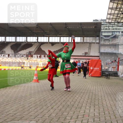 08.12.2024 - St. Pauli X-Mass-Run No. 14 Yannick Fuchs http://msf.ph/oto/7473532 08.12.2024 10:07:56 Ziel 9, 11, 83, 309, 328, 580, 1297, 1390, 1867, 2350, 2501, 2504, 2505, 2587, 2716, 2968, 2969, 3010, 3012 meine-sportfotos.de