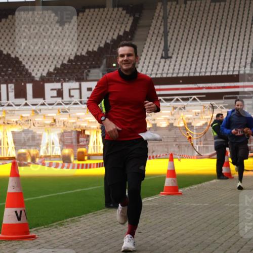 08.12.2024 - St. Pauli X-Mass-Run No. 14 Yannick Fuchs http://msf.ph/oto/7473536 08.12.2024 09:54:03 Ziel 216, 1718, 1850 meine-sportfotos.de