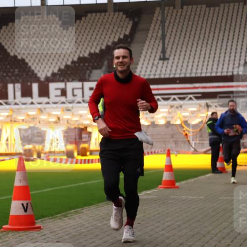08.12.2024 - St. Pauli X-Mass-Run No. 14 Yannick Fuchs http://msf.ph/oto/7473539 08.12.2024 09:54:03 Ziel 216, 1718, 1850 meine-sportfotos.de