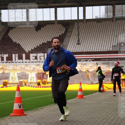 08.12.2024 - St. Pauli X-Mass-Run No. 14 Yannick Fuchs http://msf.ph/oto/7473575 08.12.2024 09:54:06 Ziel 216, 1718, 1850 meine-sportfotos.de