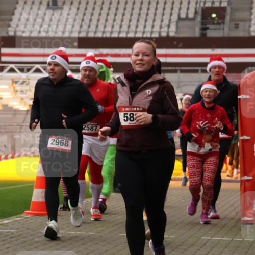 08.12.2024 - St. Pauli X-Mass-Run No. 14 Yannick Fuchs http://msf.ph/oto/7473577 08.12.2024 10:07:59 Ziel 9, 11, 83, 309, 328, 580, 1048, 1058, 1297, 1390, 1867, 2350, 2501, 2587, 2716, 2945, 2968, 2969, 3010, 3012 meine-sportfotos.de